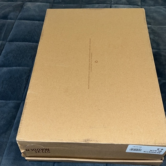 Box for Steve Madden Silhouette Boots - Picture 3 of 3